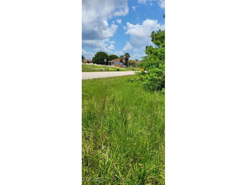 2504 NW 24th Terrace Cape Coral FL 33993 2025005948 image6