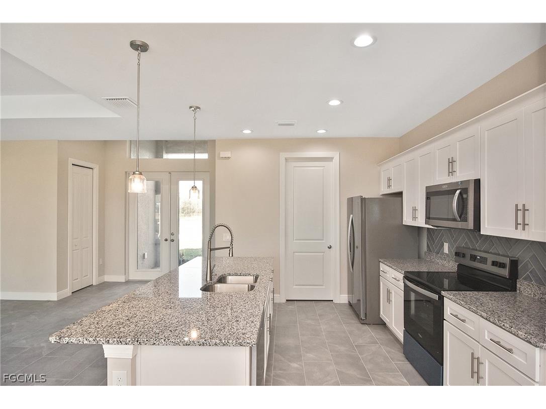 2504 NW 9th Avenue Cape Coral FL 33993 2026007153 image17