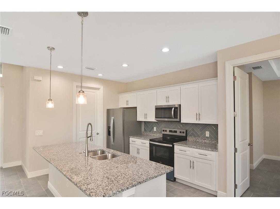 2504 NW 9th Avenue Cape Coral FL 33993 2026007153 image19