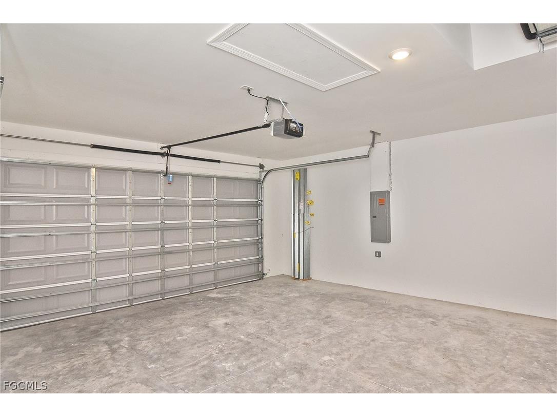 2504 NW 9th Avenue Cape Coral FL 33993 2026007153 image32