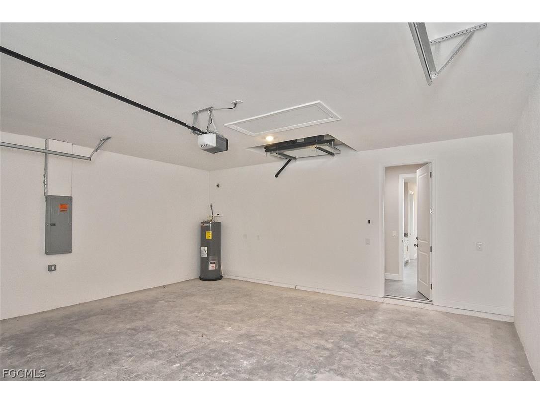 2504 NW 9th Avenue Cape Coral FL 33993 2026007153 image33