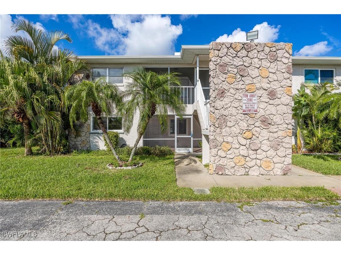 2504 SE 16th Place #101 Cape Coral FL 33904 224068040 image1