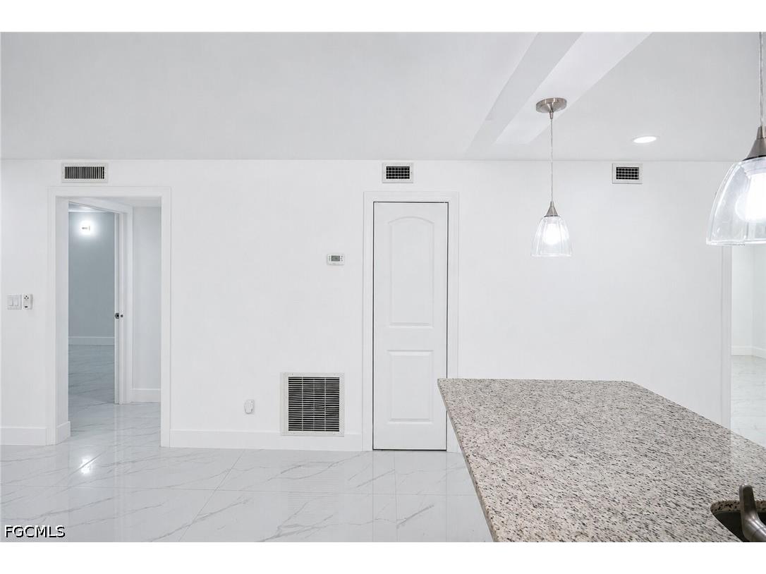 2504 SE 16th Place #104 Cape Coral FL 33904 2026028379 image14
