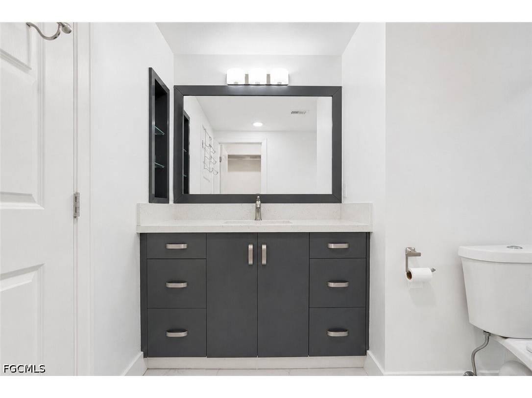2504 SE 16th Place #104 Cape Coral FL 33904 2026028379 image19