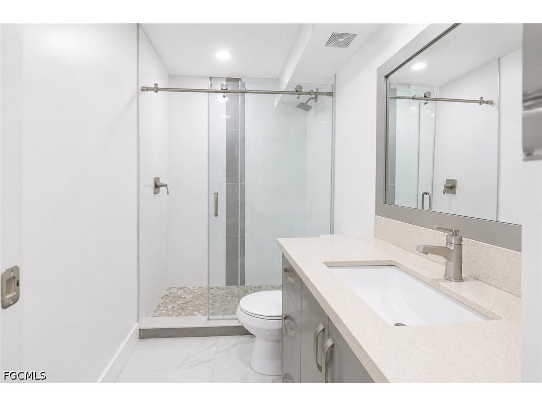 2504 SE 16th Place #104 Cape Coral FL 33904 2026028379 image27
