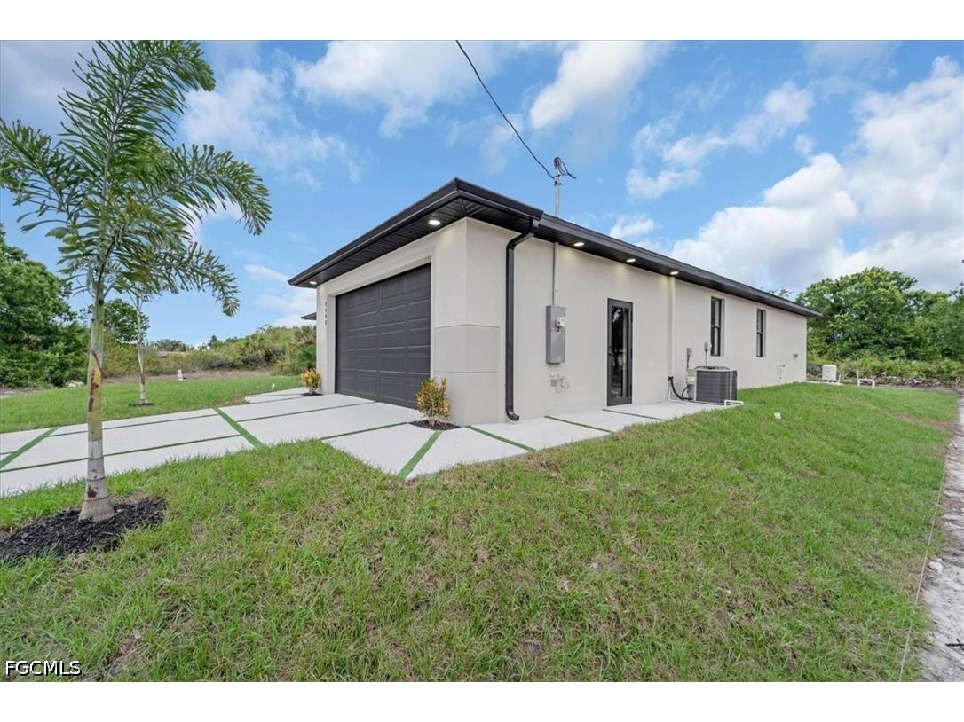 2505 11th Street SW Lehigh Acres FL 33976 2026014212 image2