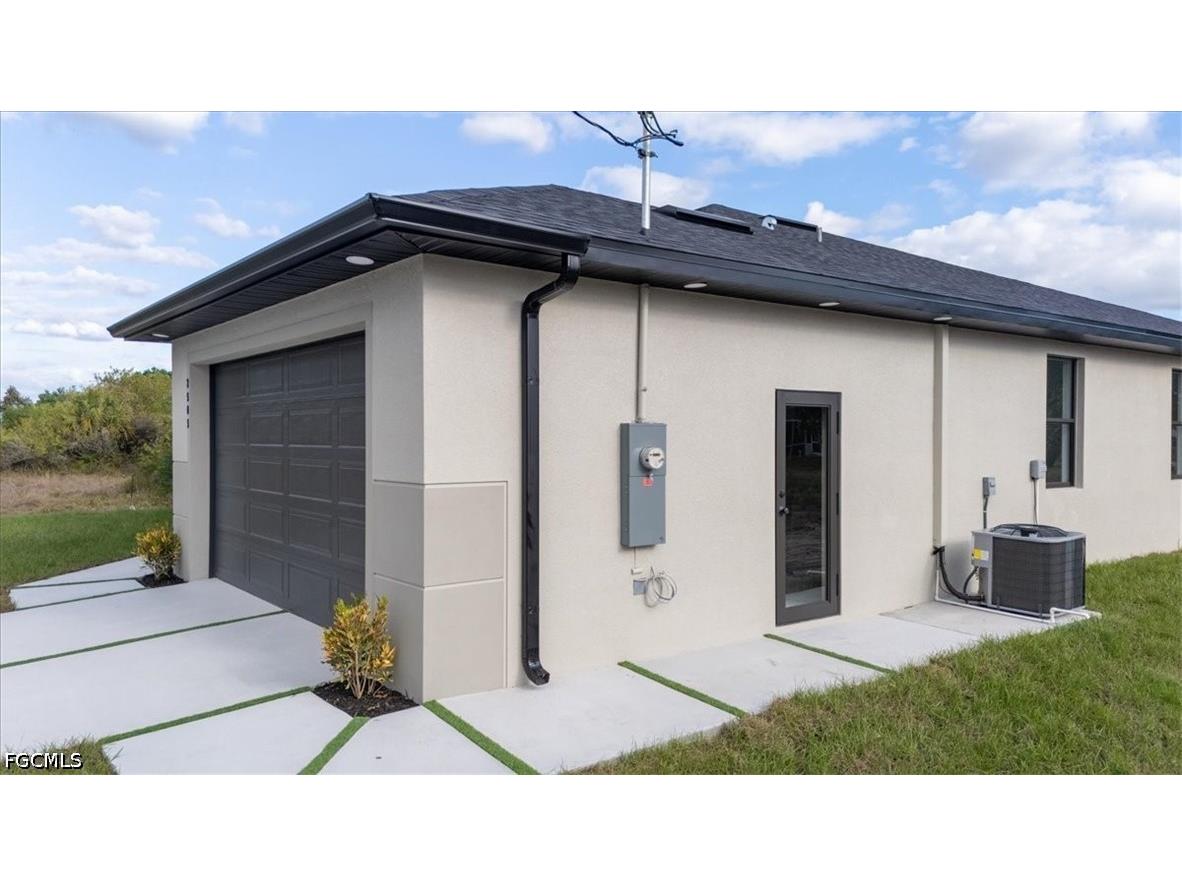 2505 11th Street SW Lehigh Acres FL 33976 2026014212 image3
