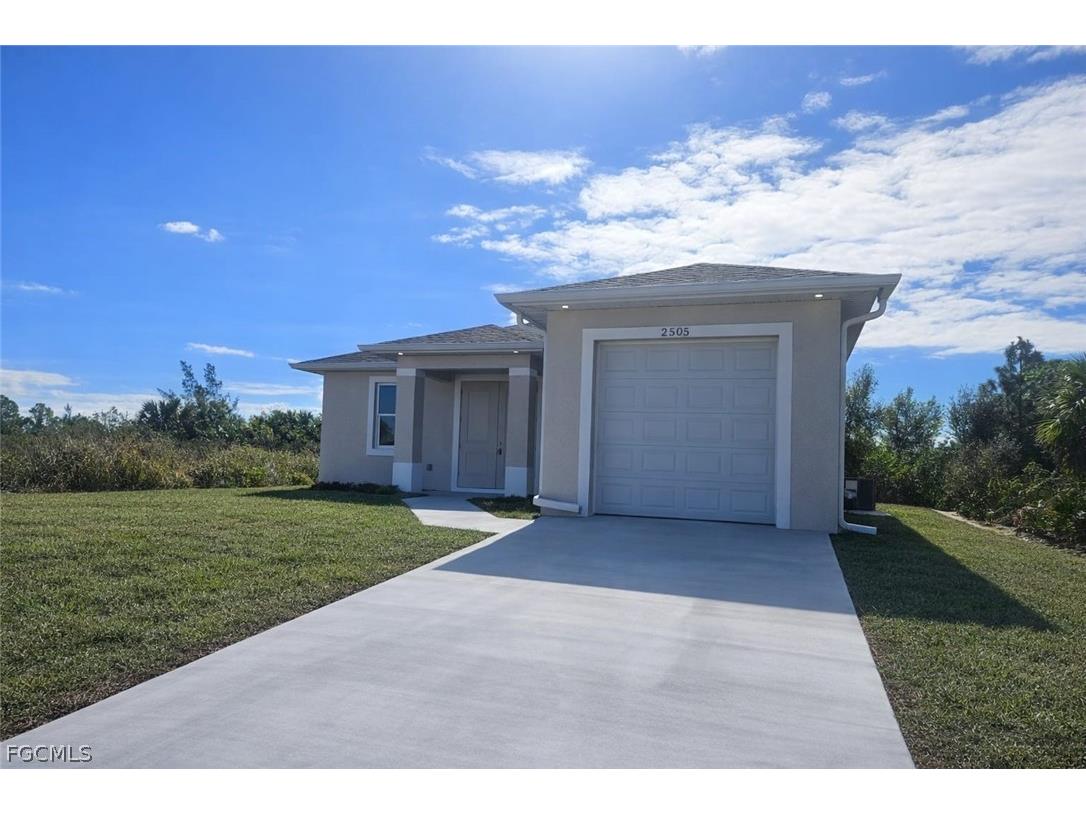 2505 15th Street W Lehigh Acres FL 33971 2026007293 image1