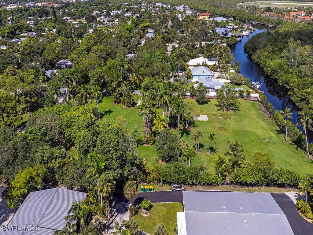 2505 Estey Avenue Naples FL 34104 225067418 image6