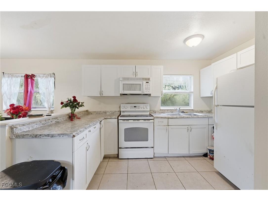 2505 Henderson Avenue Fort Myers FL 33916 2025022923 image10
