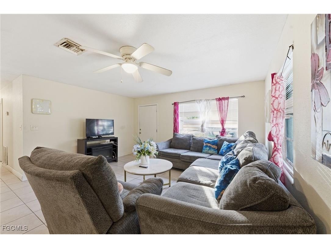 2505 Henderson Avenue Fort Myers FL 33916 2025022923 image6