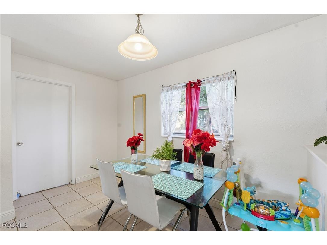 2505 Henderson Avenue Fort Myers FL 33916 2025022923 image9