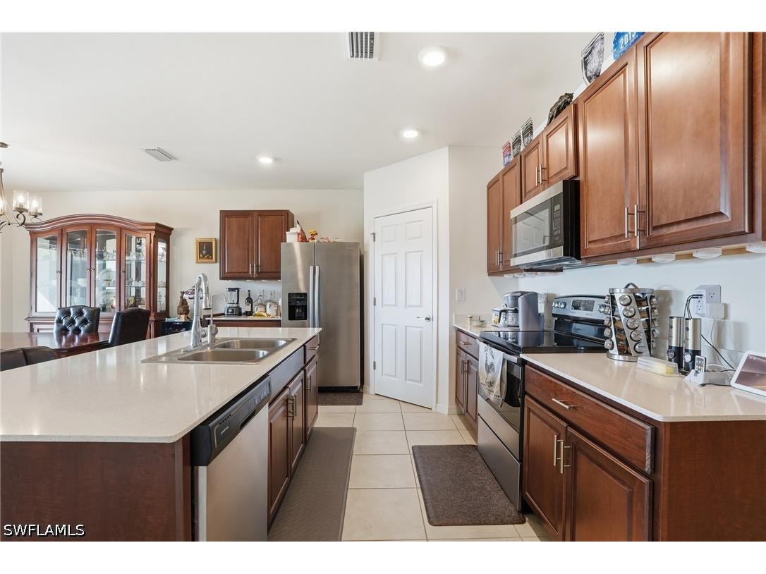 2505 NW 20th Place Cape Coral FL 33993 226012706 image4