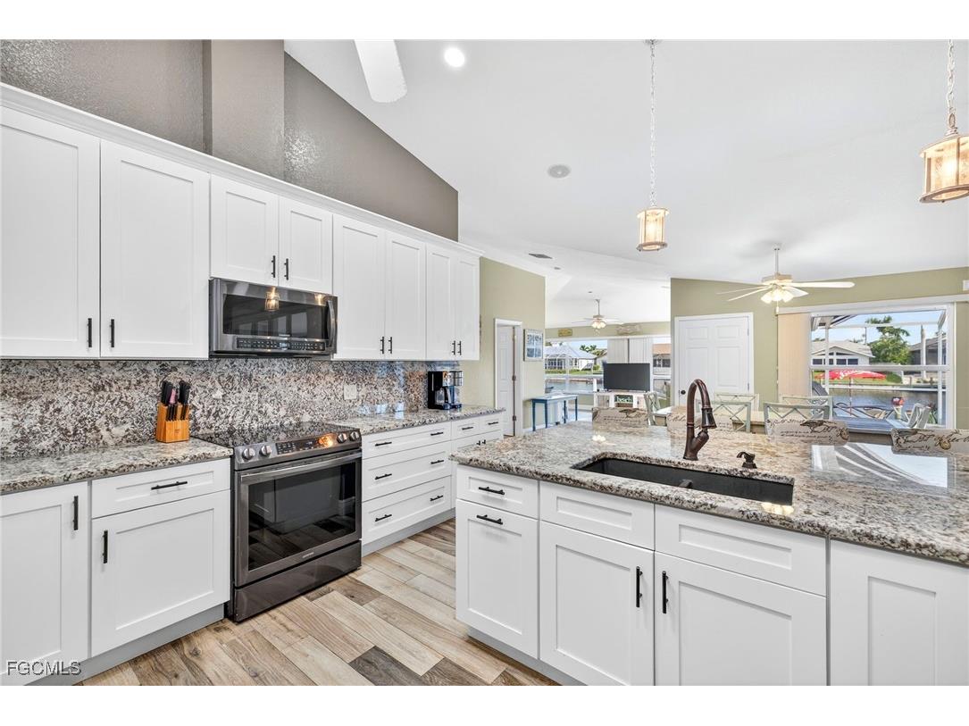 2505 SW 53rd Terrace Cape Coral FL 33914 2025013782 image16