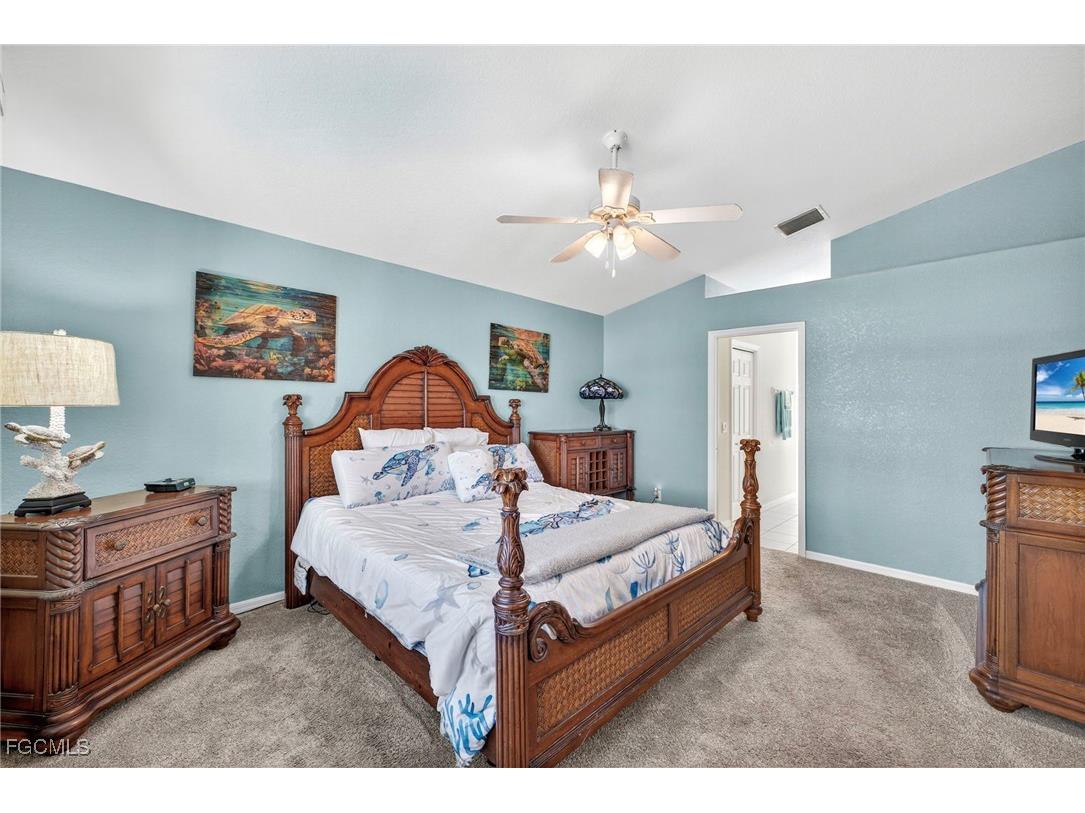 2505 SW 53rd Terrace Cape Coral FL 33914 2025013782 image22