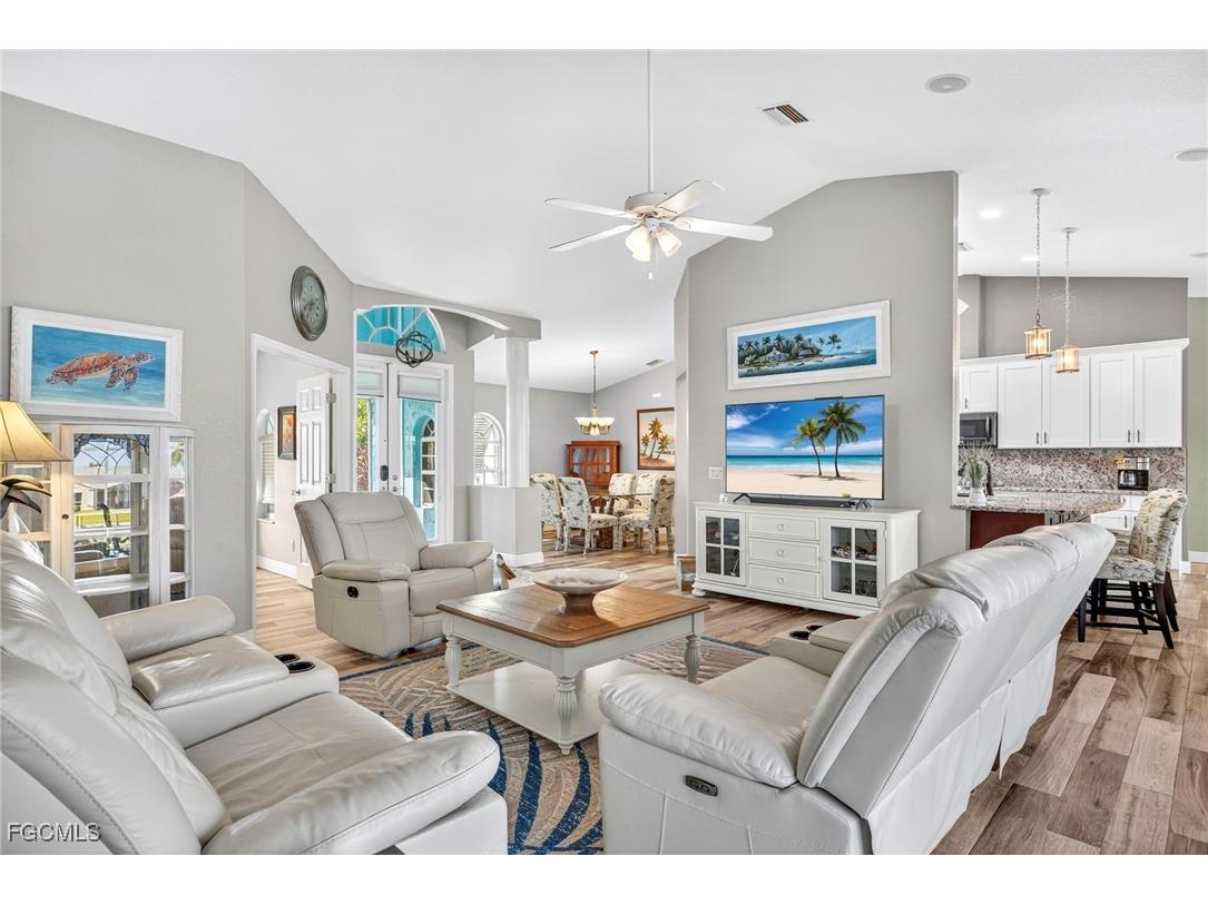 2505 SW 53rd Terrace Cape Coral FL 33914 2025013782 image4