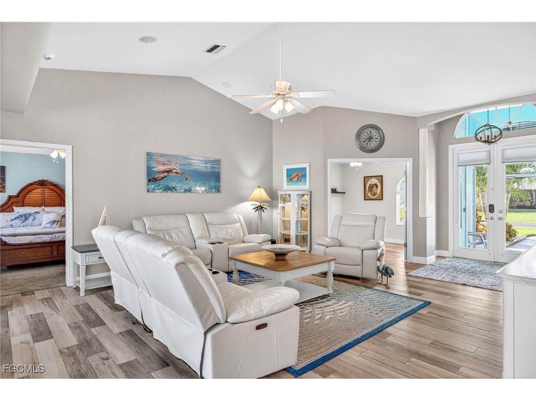 2505 SW 53rd Terrace Cape Coral FL 33914 2025013782 image5