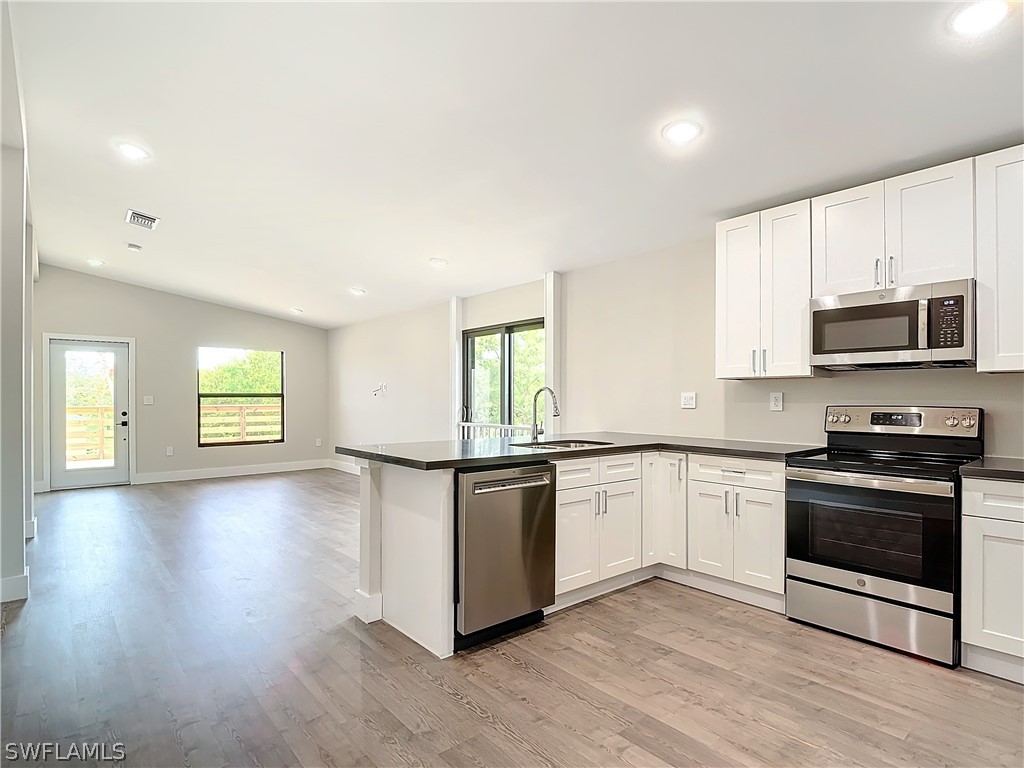 2505 Storter Avenue Naples FL 34112 226008269 image1