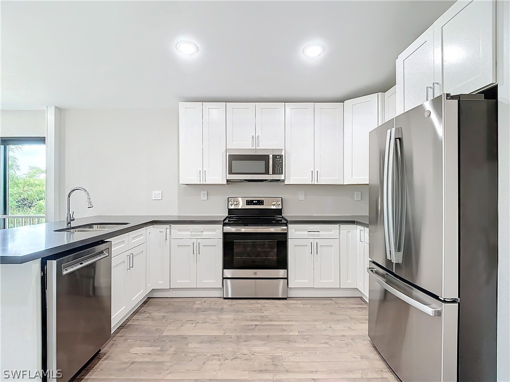 2505 Storter Avenue Naples FL 34112 226008269 image14