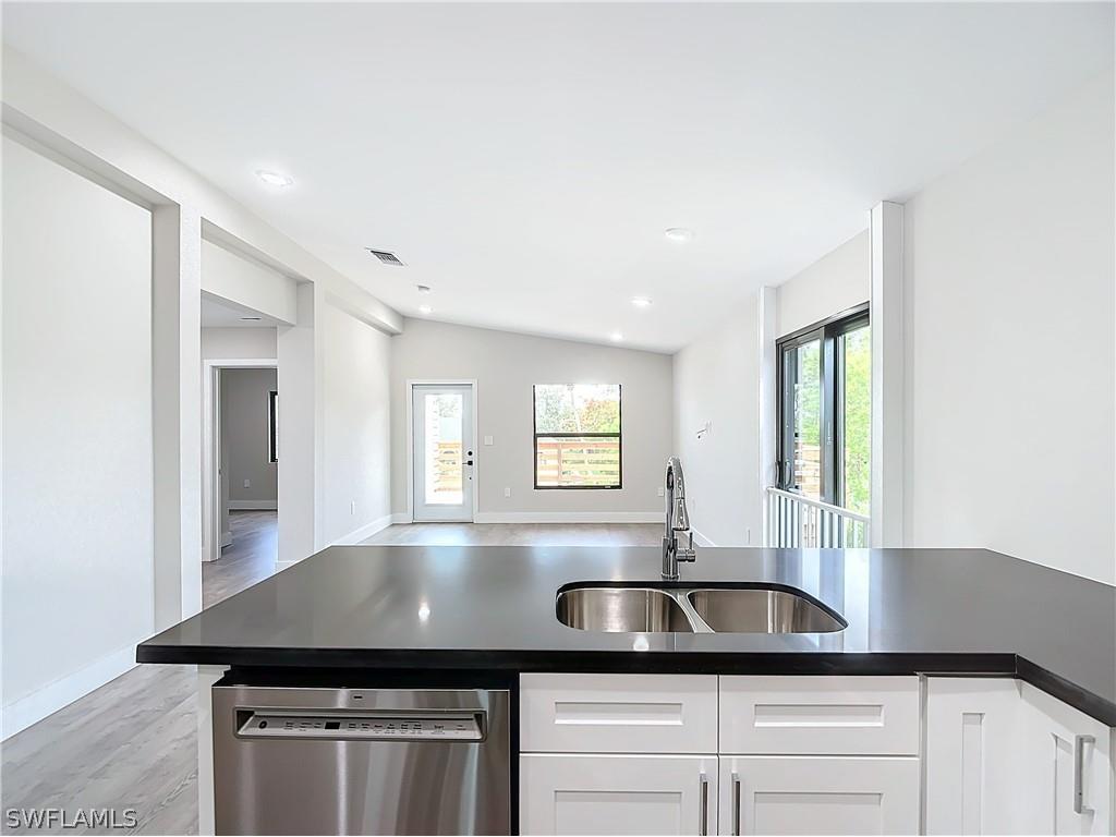 2505 Storter Avenue Naples FL 34112 226008269 image16