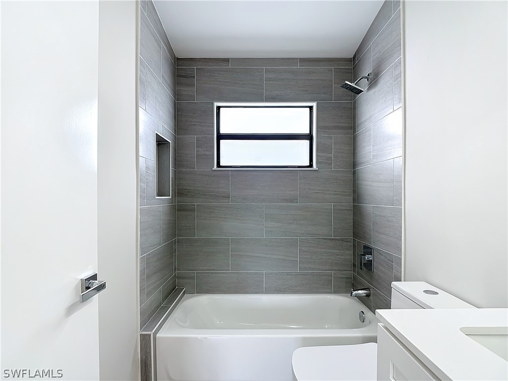2505 Storter Avenue Naples FL 34112 226008269 image35