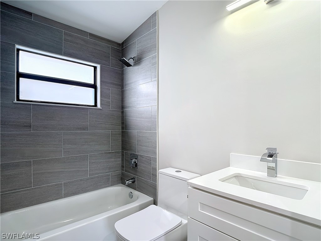 2505 Storter Avenue Naples FL 34112 226008269 image37