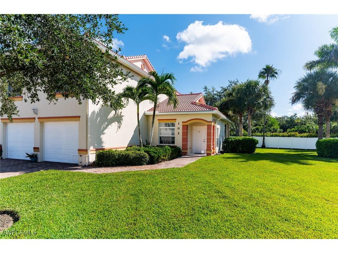 25054 Peacock Lane #102 Naples FL 34114 225064622 image1