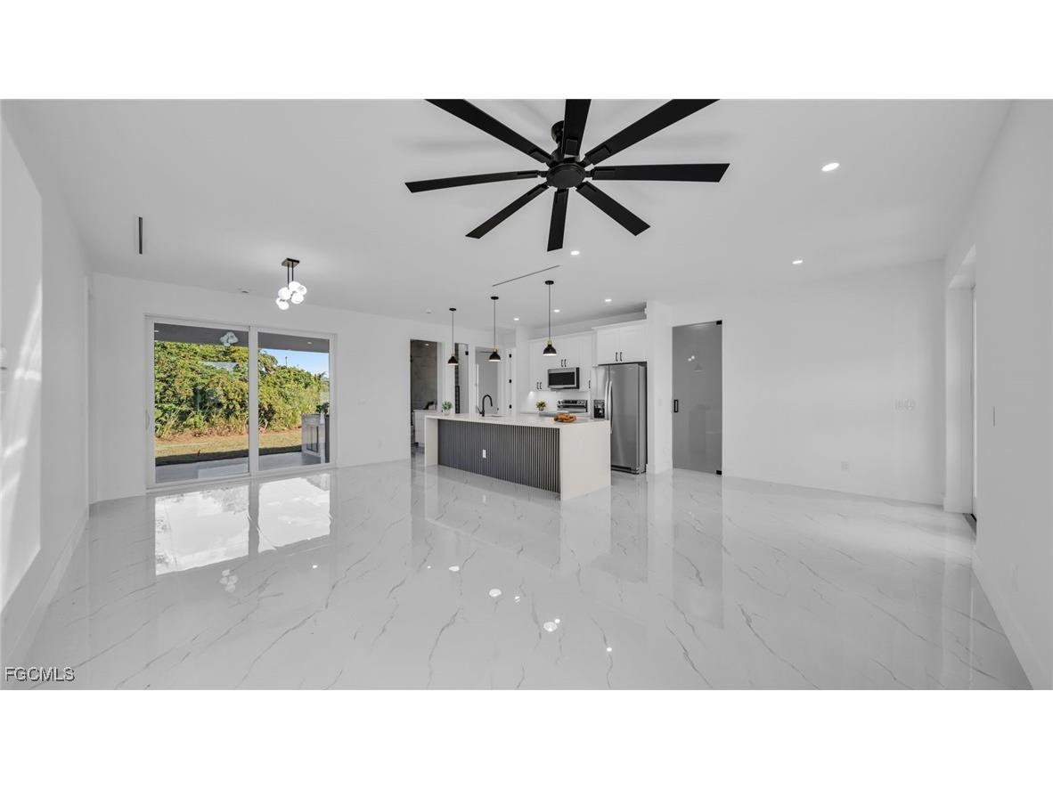 2506 30th Street SW Lehigh Acres FL 33976 2025018799 image5