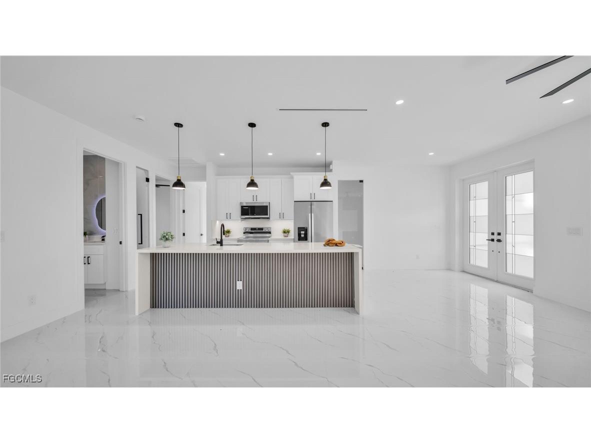 2506 30th Street SW Lehigh Acres FL 33976 2025018799 image8