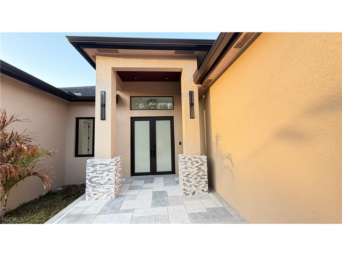 2506 73rd Street W Lehigh Acres FL 33971 2026006438 image3