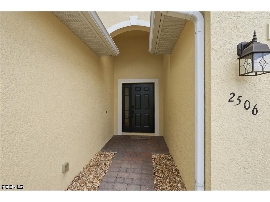 2506 Blackburn Circle Cape Coral FL 33991 2026021971 image4
