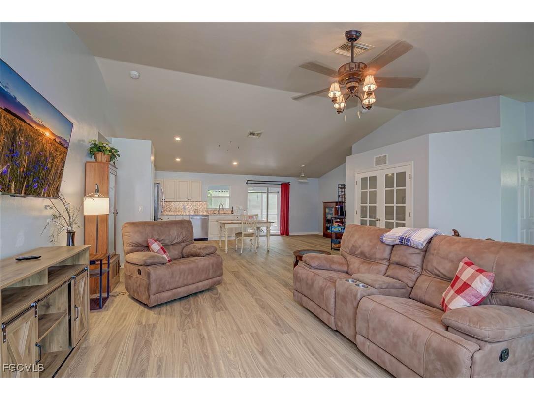 2506 E 23rd Street Alva FL 33920 2026004074 image4