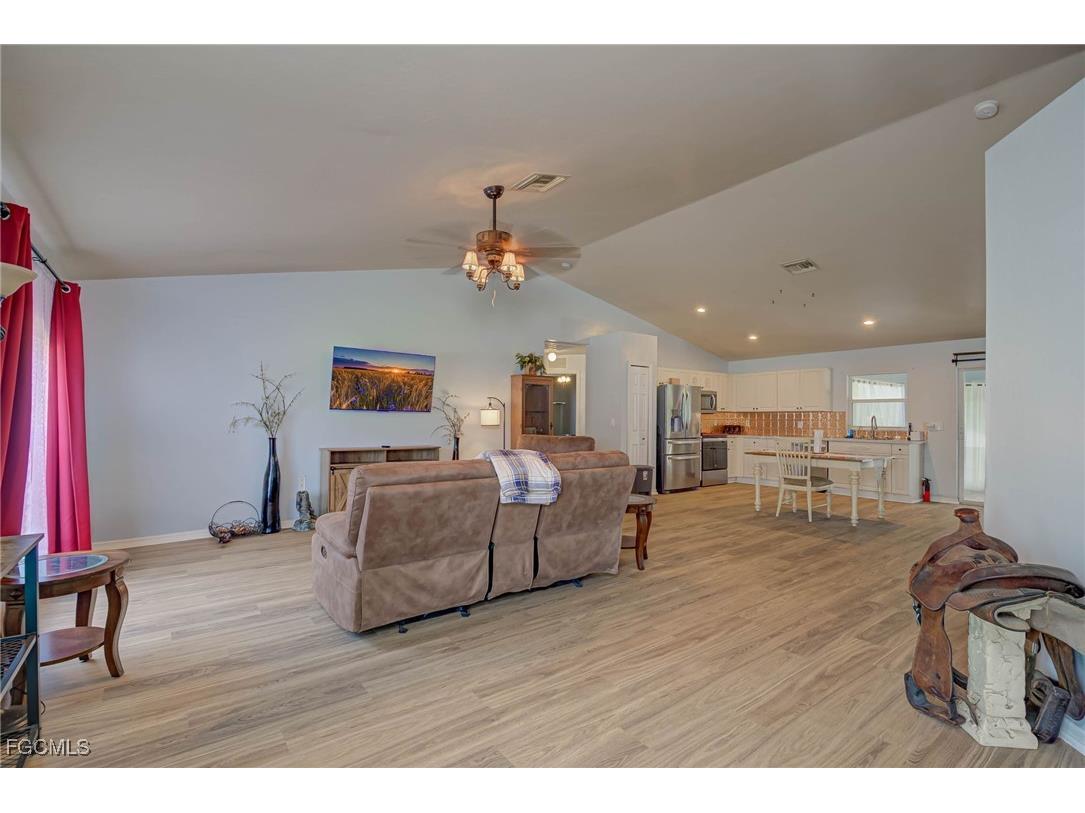 2506 E 23rd Street Alva FL 33920 2026004074 image5