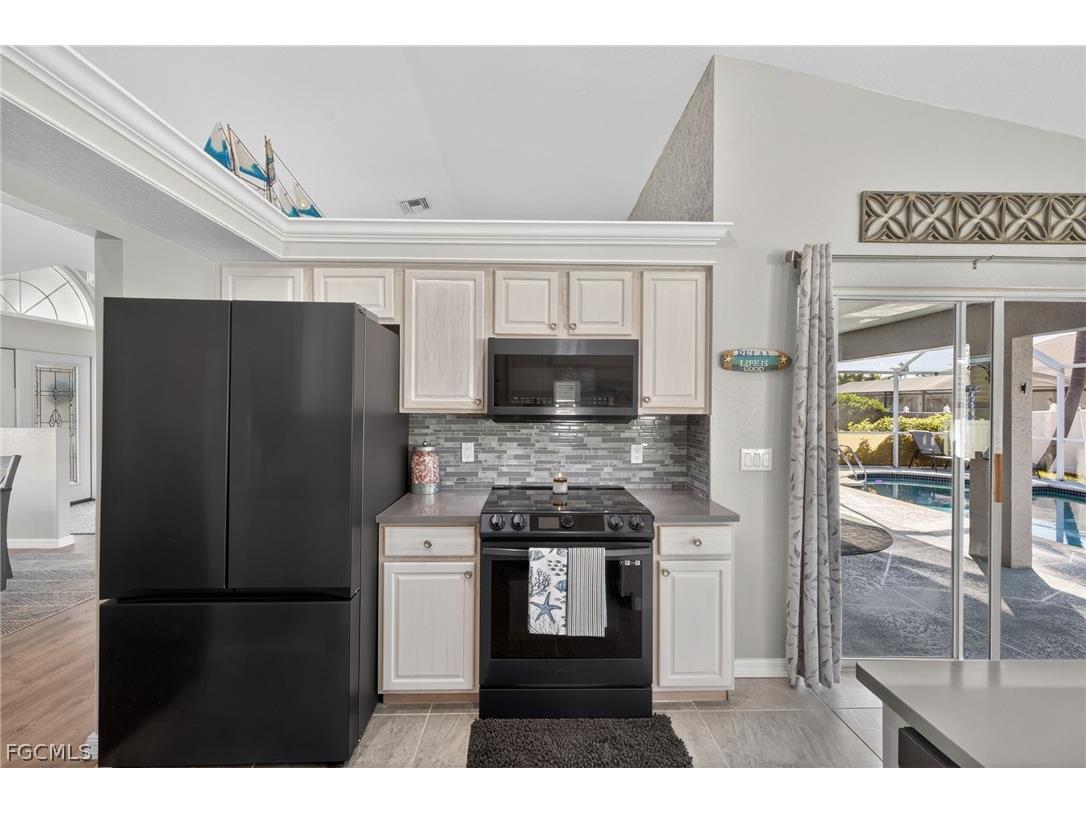 2506 SW 38th Street Cape Coral FL 33914 2026008916 image10