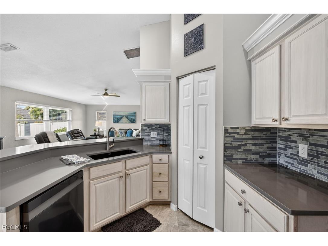 2506 SW 38th Street Cape Coral FL 33914 2026008916 image12