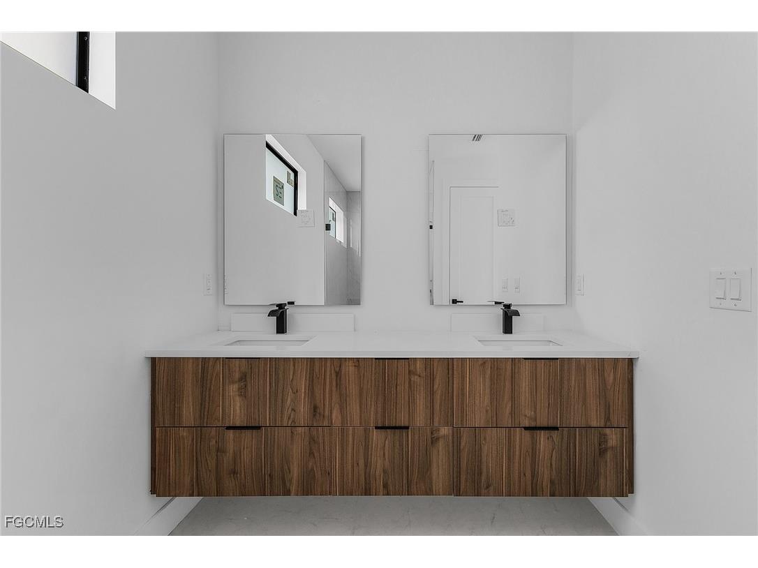 2506 SW Embers Terrace Cape Coral FL 33991 2025017211 image16