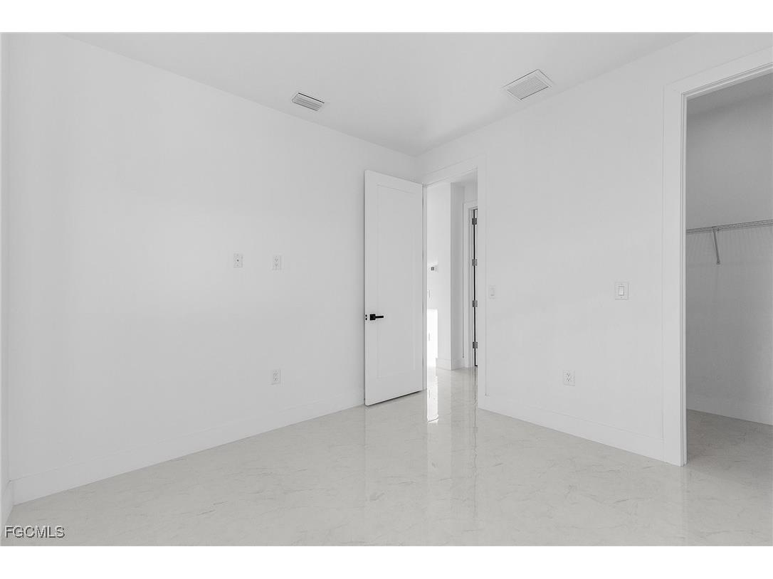 2506 SW Embers Terrace Cape Coral FL 33991 2025017211 image18