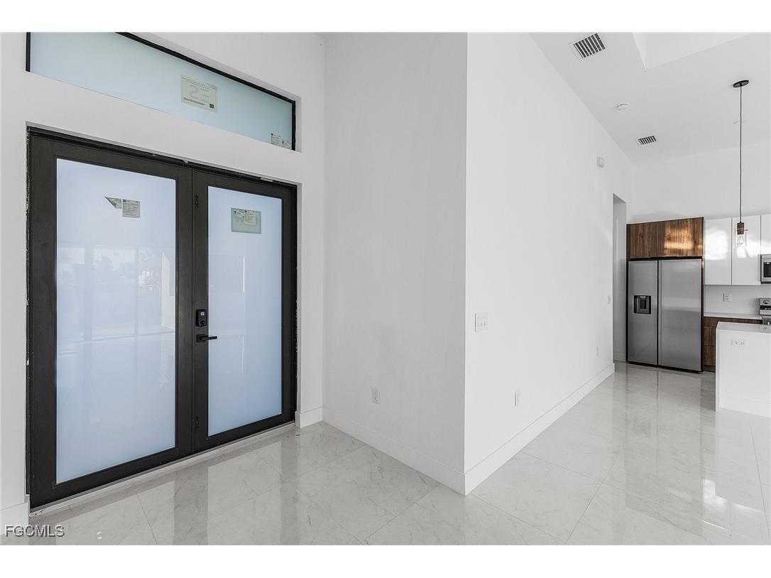 2506 SW Embers Terrace Cape Coral FL 33991 2025017211 image4