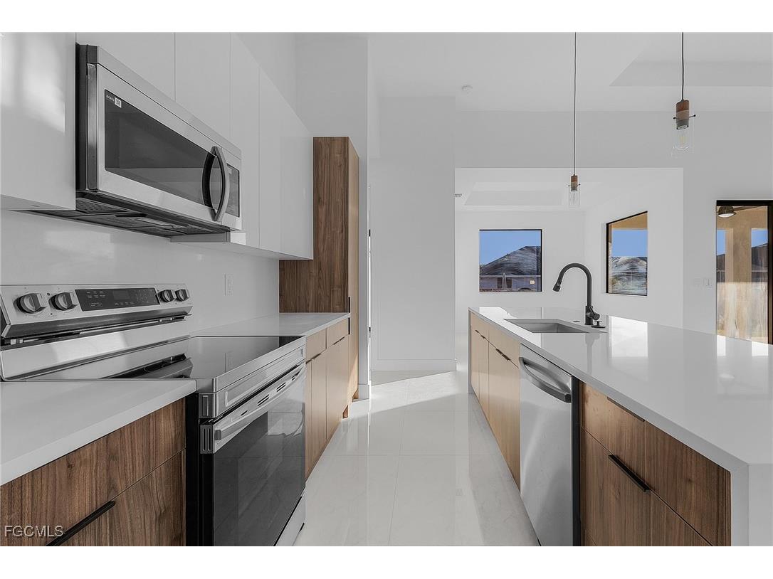 2506 SW Embers Terrace Cape Coral FL 33991 2025017211 image8