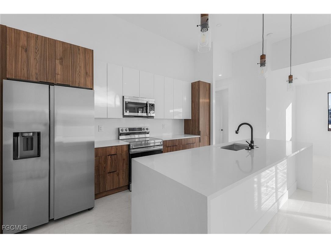 2506 SW Embers Terrace Cape Coral FL 33991 2025017211 image9