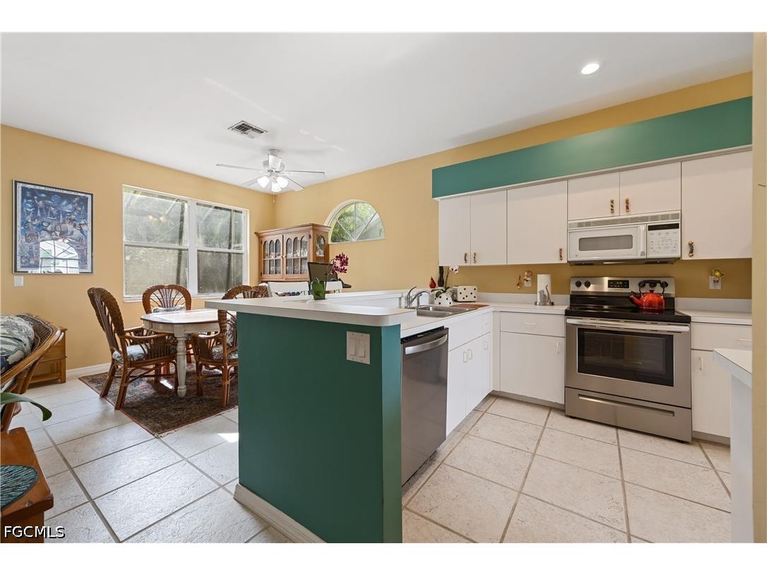 25060 Bay Cedar Drive Bonita Springs FL 34134 2026031487 image11