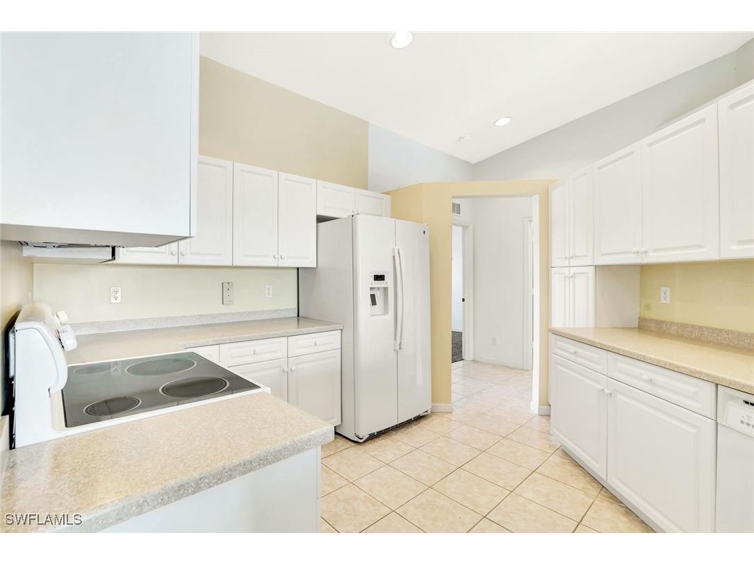 25061 Peacock Lane #201 Naples FL 34114 225023356 image5