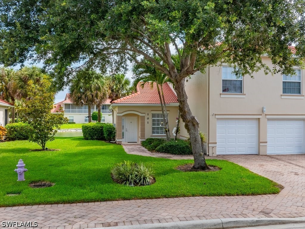 25064 Peacock Lane #101 Naples FL 34114 226020784 image1