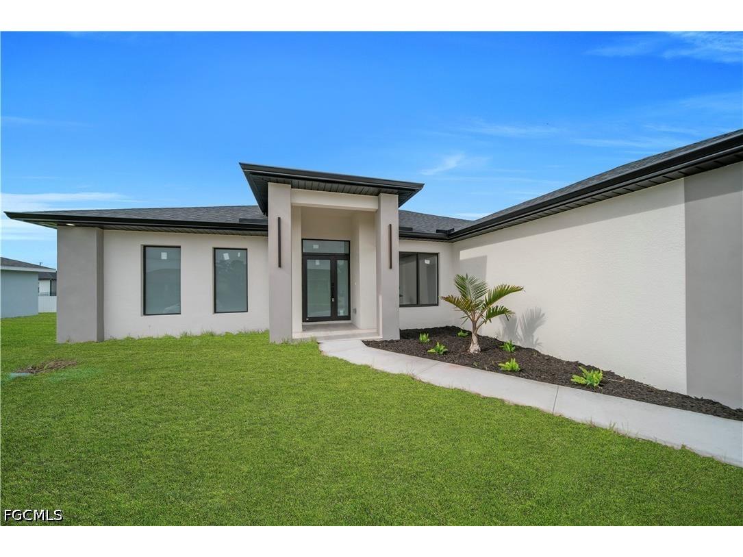 2507 39th Street SW Lehigh Acres FL 33976 2026024017 image2