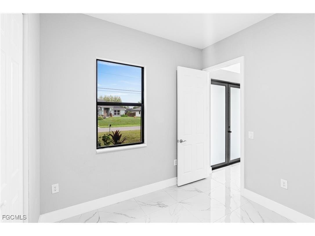 2507 NW 25th Street Cape Coral FL 33993 2025008621 image10
