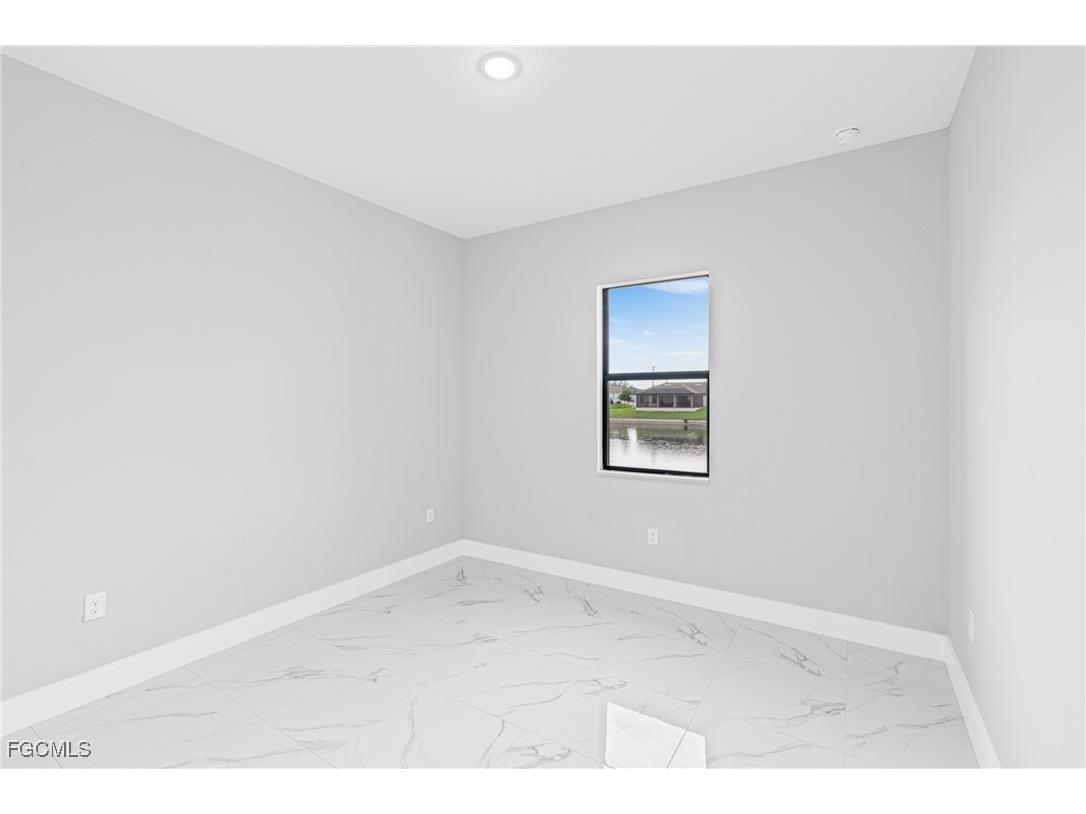 2507 NW 25th Street Cape Coral FL 33993 2025008621 image13