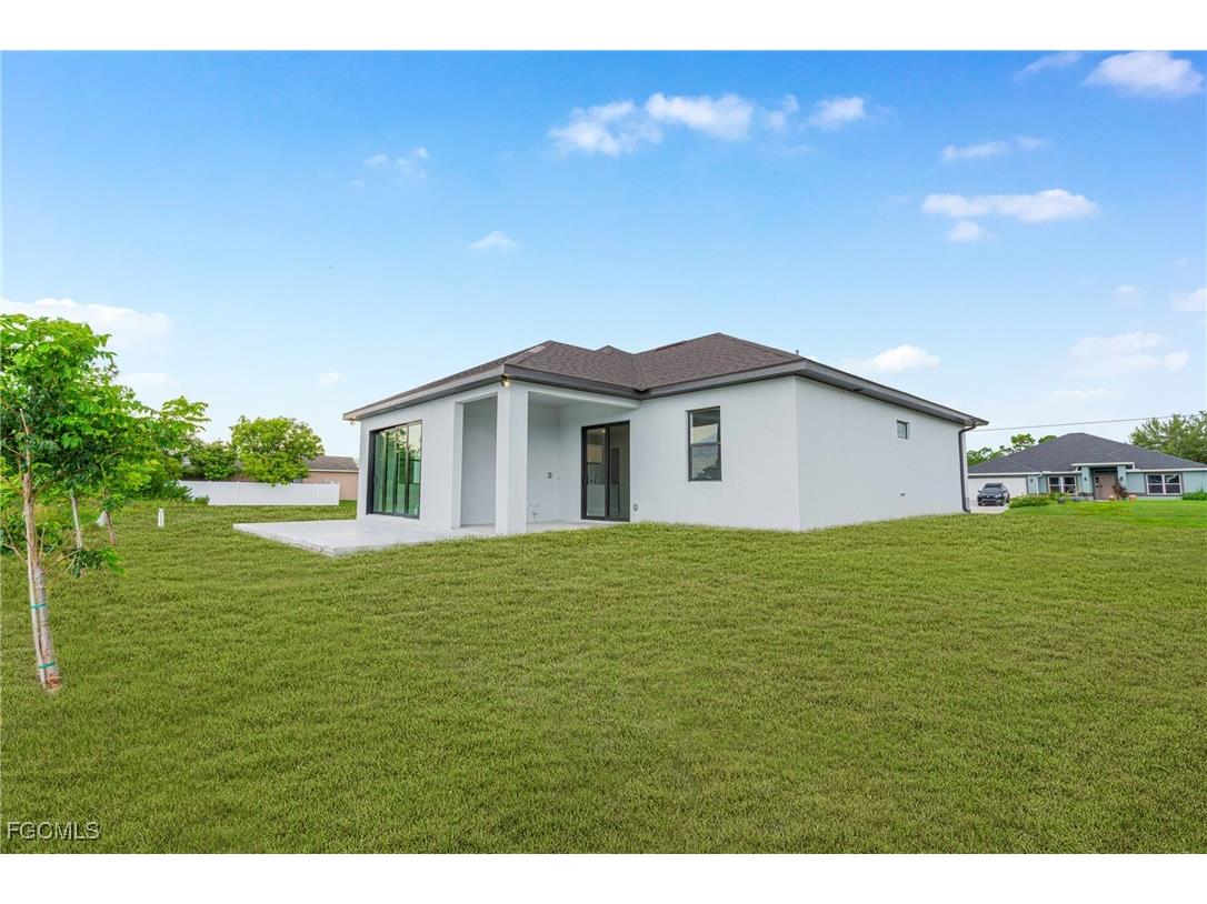 2507 NW 25th Street Cape Coral FL 33993 2025008621 image17