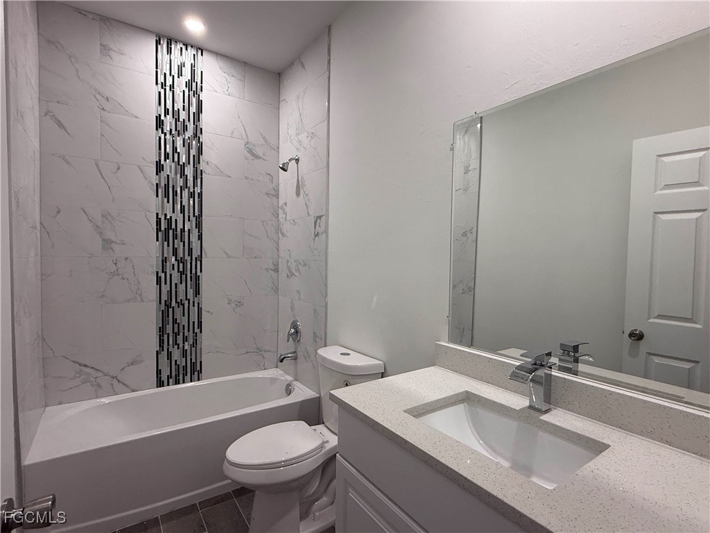 2508-2510 Hawalaska Street SW Lehigh Acres FL 33973 2025017740 image13