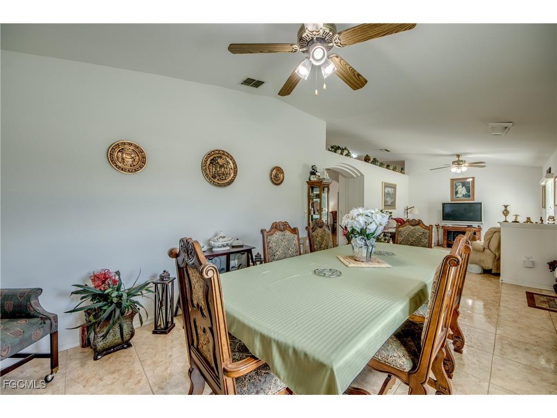 2508 74th Street W Lehigh Acres FL 33971 2025012035 image4