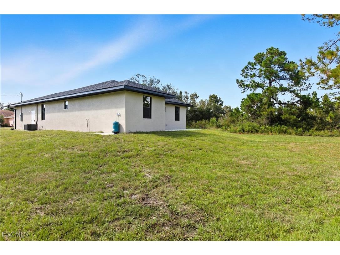 2509 52nd Street W Lehigh Acres FL 33971 2025015294 image28